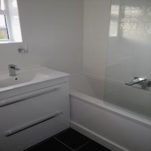 White-Fitted-Bathroom-6